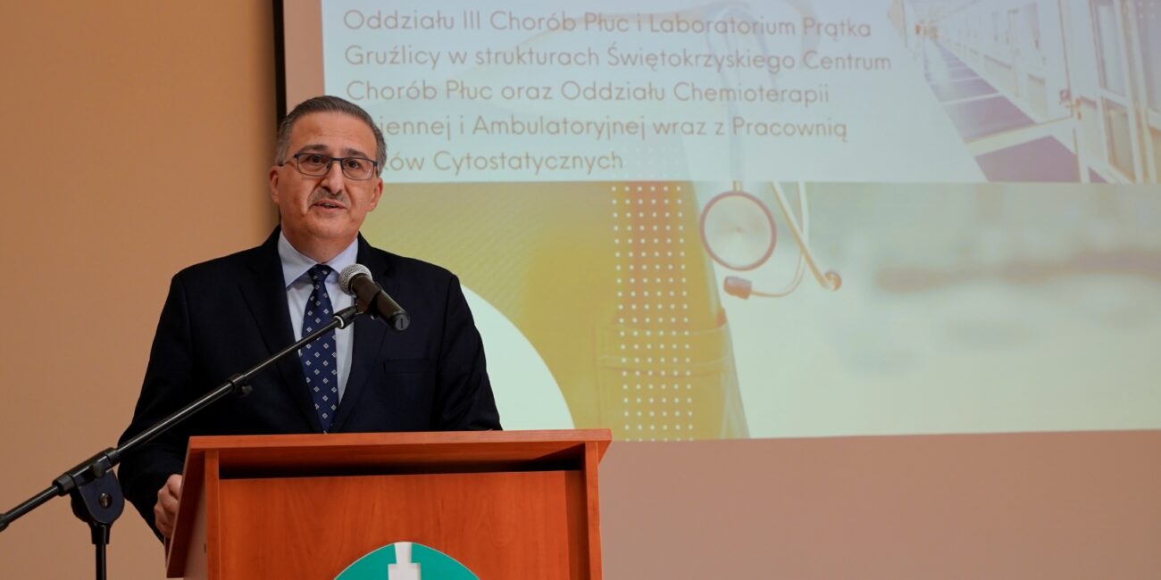 Przemówienie dyrektora szpitala, podczas prezentacji z otwarcia nowego oddziału