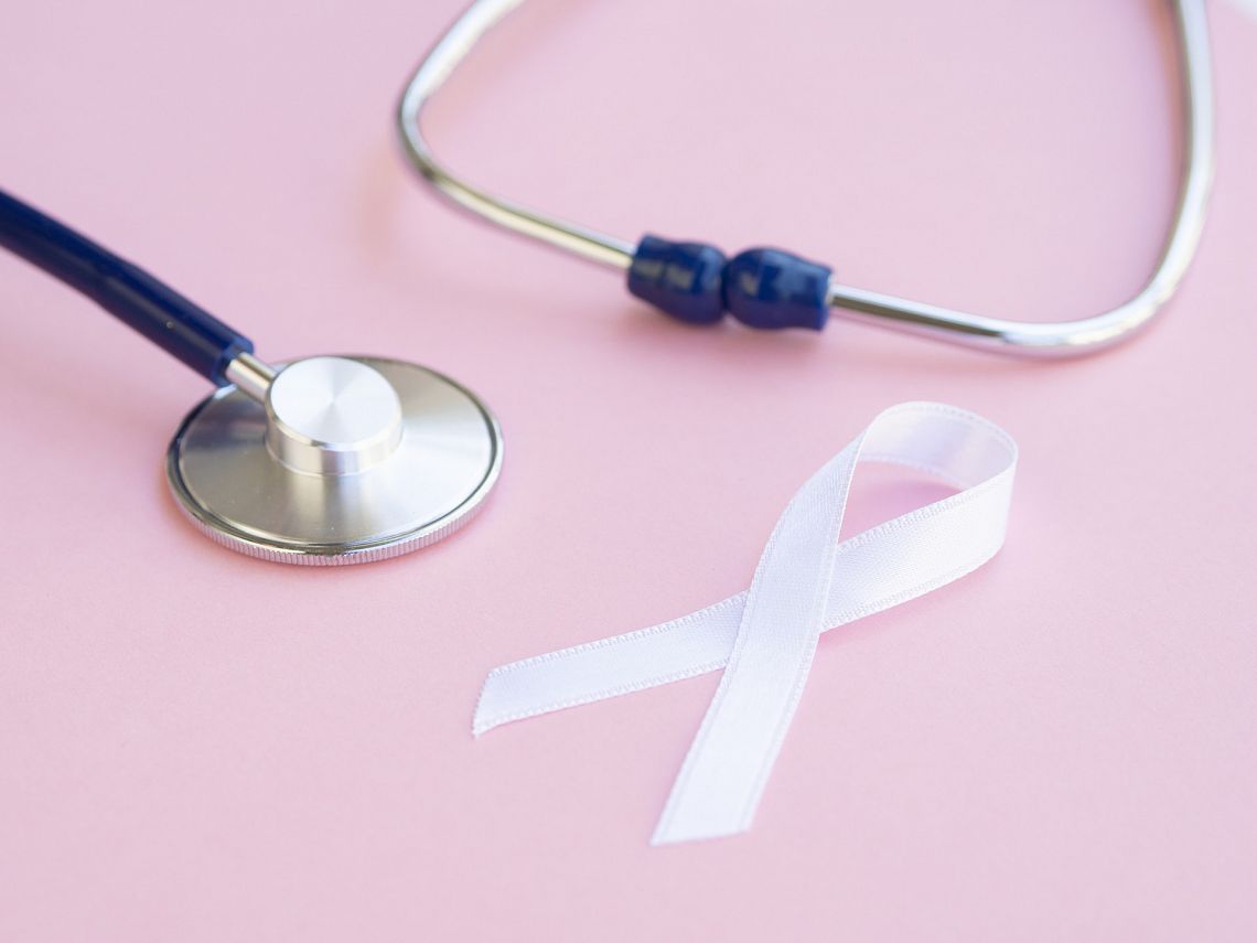 Rak szyjki macicy – przyczyny, objawy, stopnie, leczenie, wiek