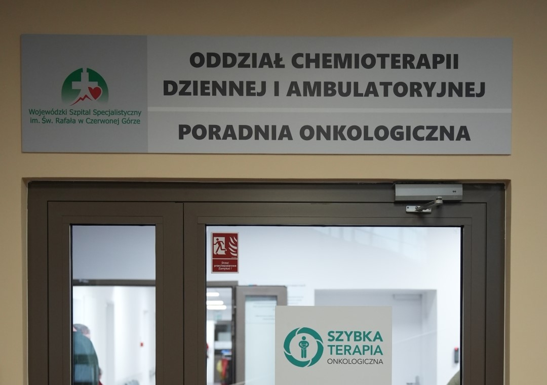 Światowy Dzień Onkologii. Szpital w Czerwonej Górze rozwija kompetencje w zakresie leczenia onkologicznego